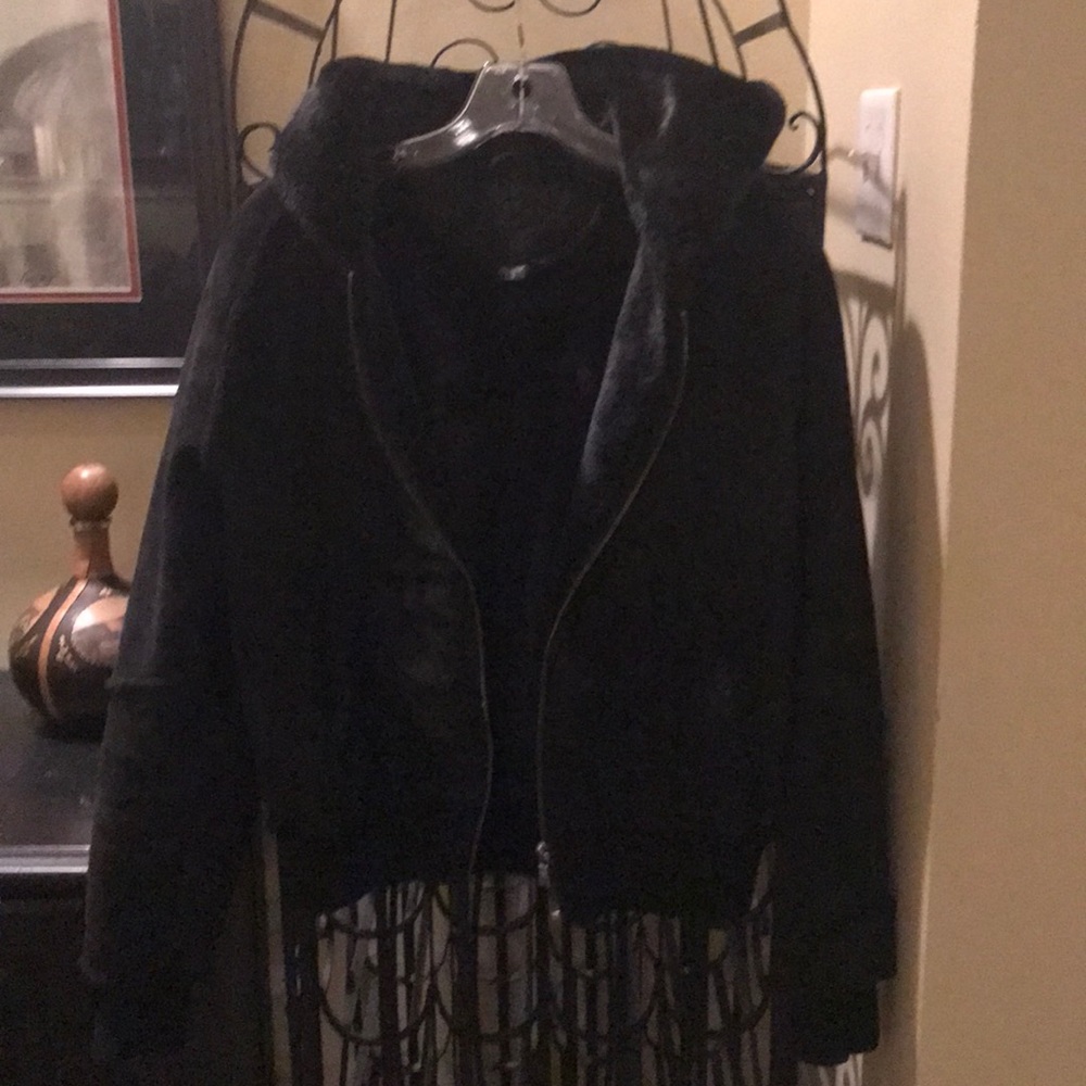 Genuine leather zipper hooded jacket